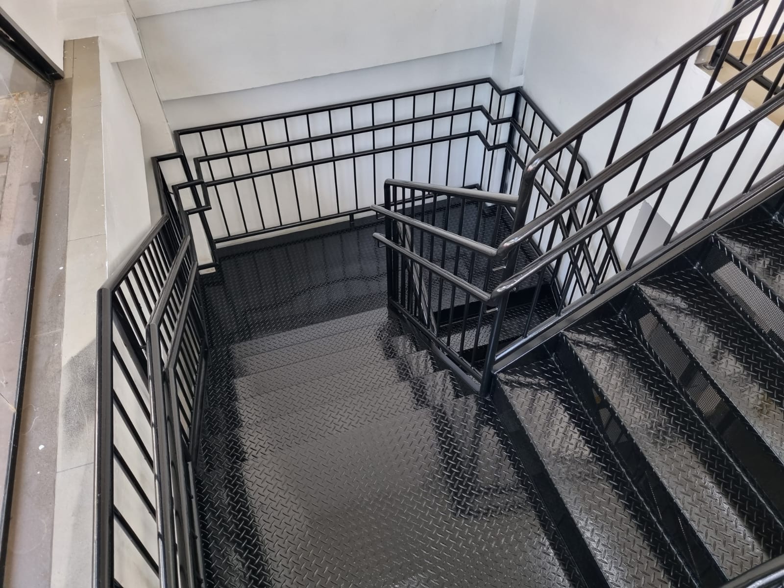 Acabamento Especial - Escadas com Detalhes